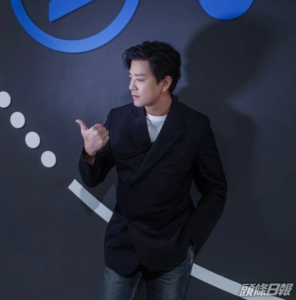 剛剛踏入47歲的東東依然保養得宜。